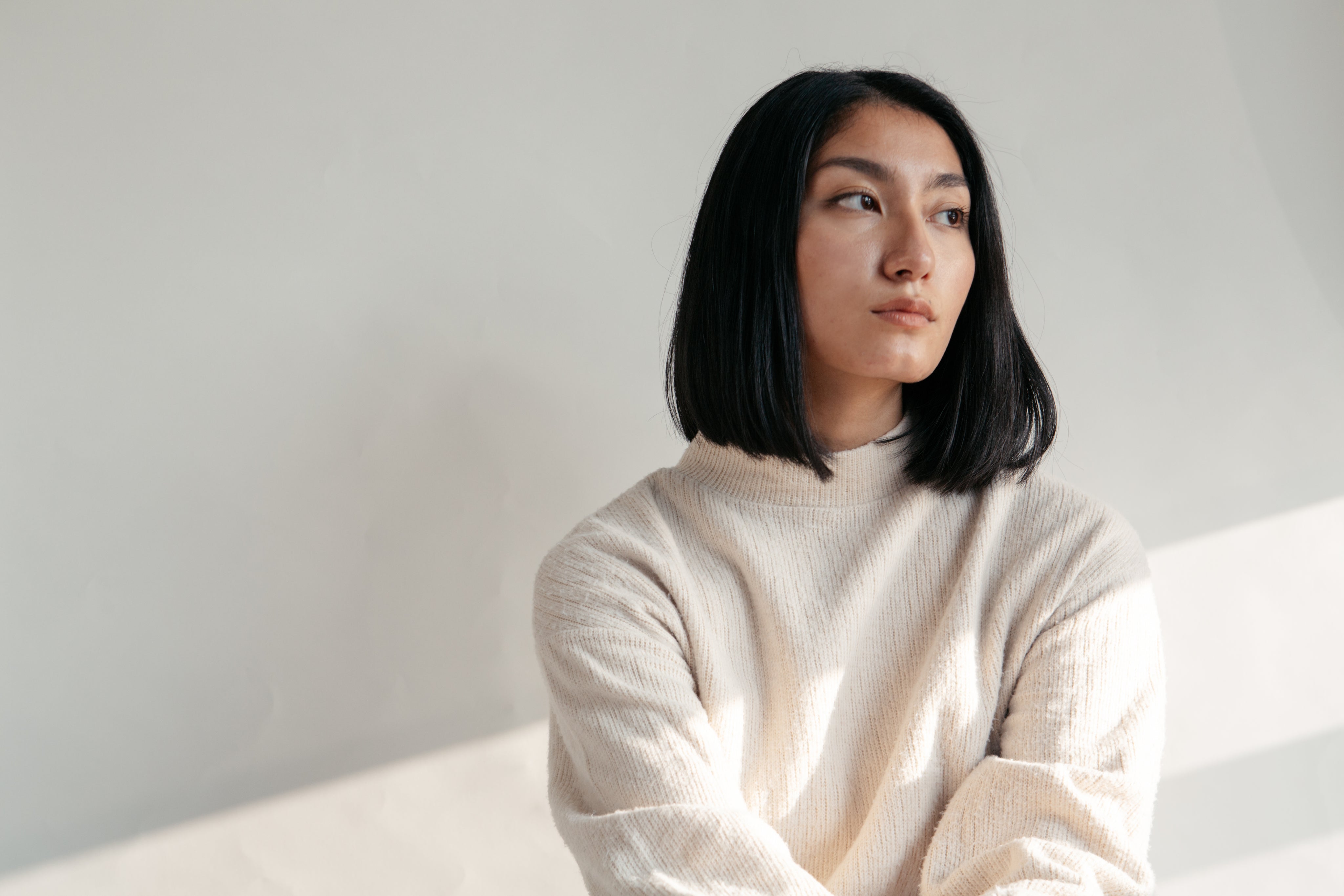 Dunner haar na de bevalling? De feiten over lasertherapie en hormonaal herstel